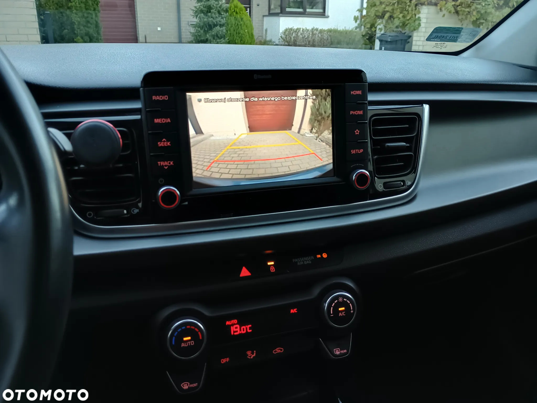 Kia Rio 1.2 L - 13