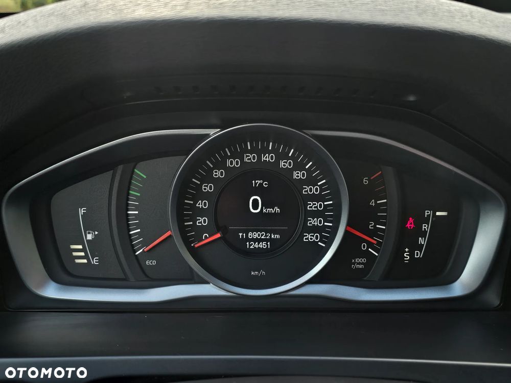 Volvo V60 D4 AWD Geartronic Momentum - 9