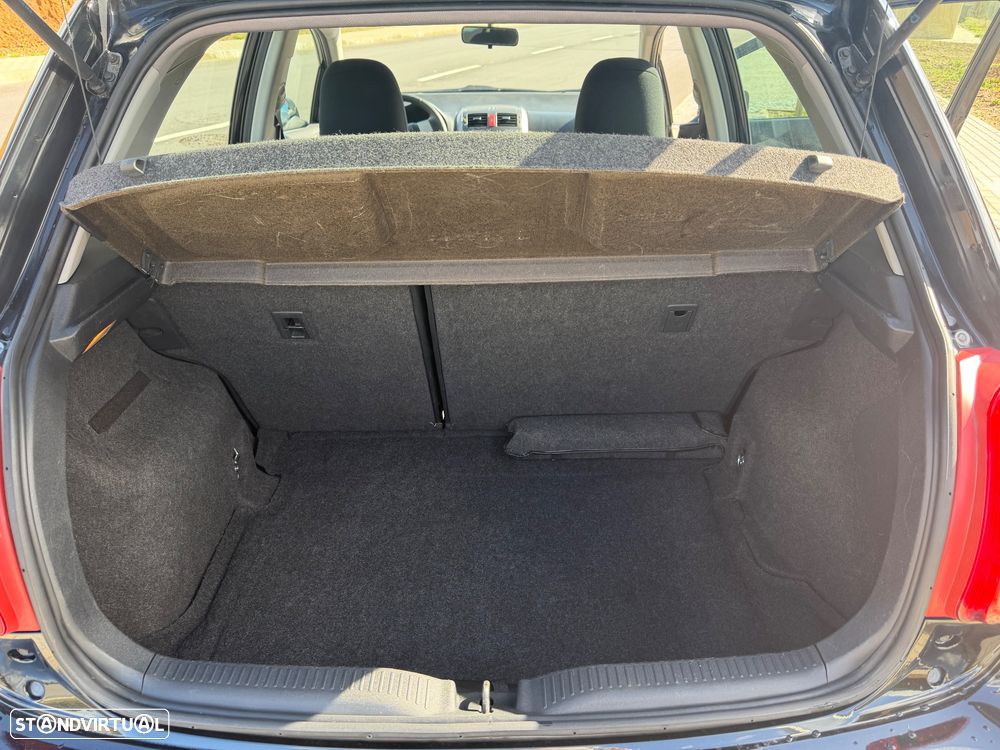 Toyota Auris 1.4 D-4D Luna - 36