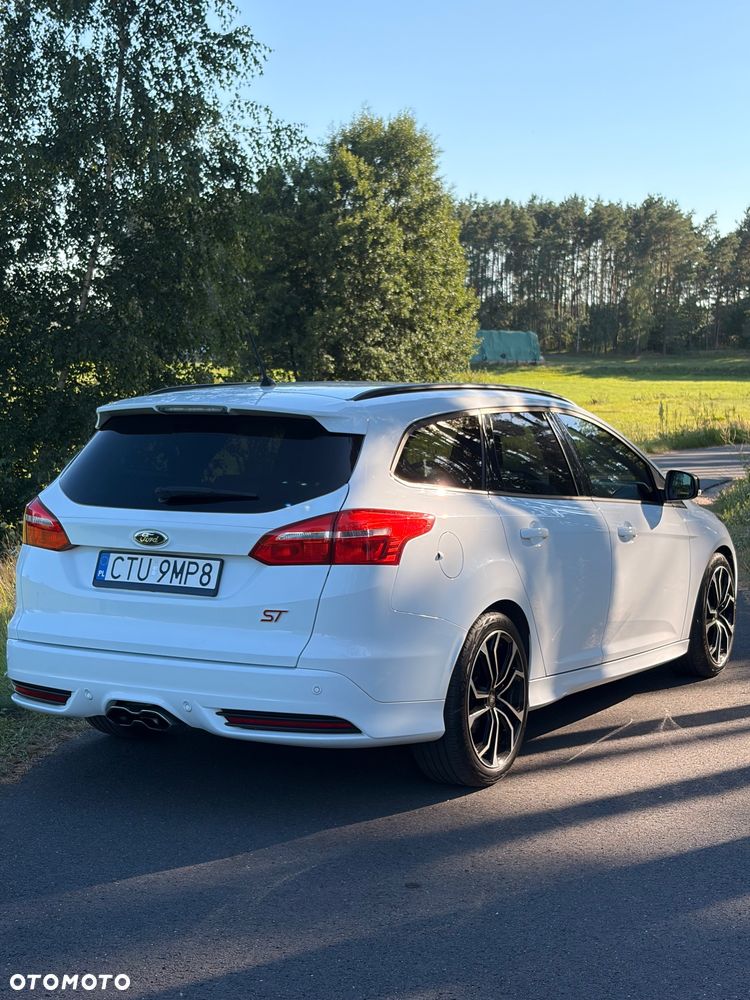 Ford Focus 2.0 EcoBoost ST-2 - 29