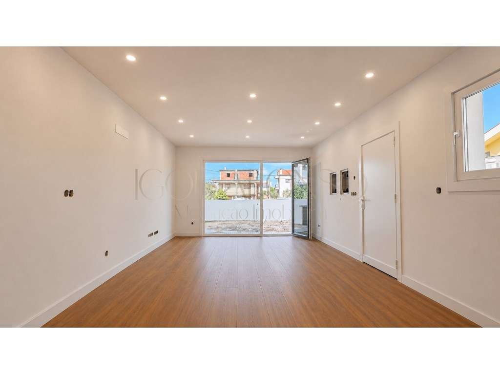 Moradia T3 com 2 Suites e Excelente Logradouro - Grande imagem: 2/24