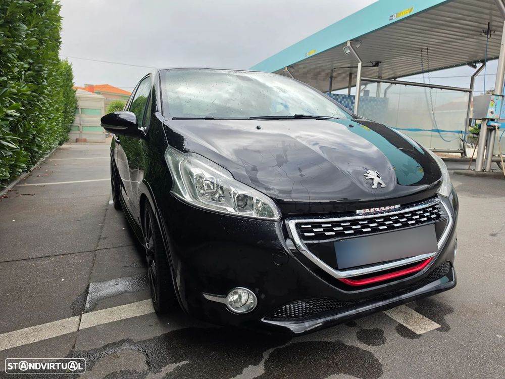 Peugeot 208 GTI 200 THP - 11