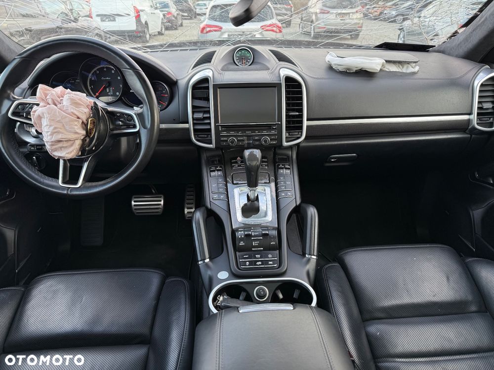 Porsche Cayenne Turbo - 31