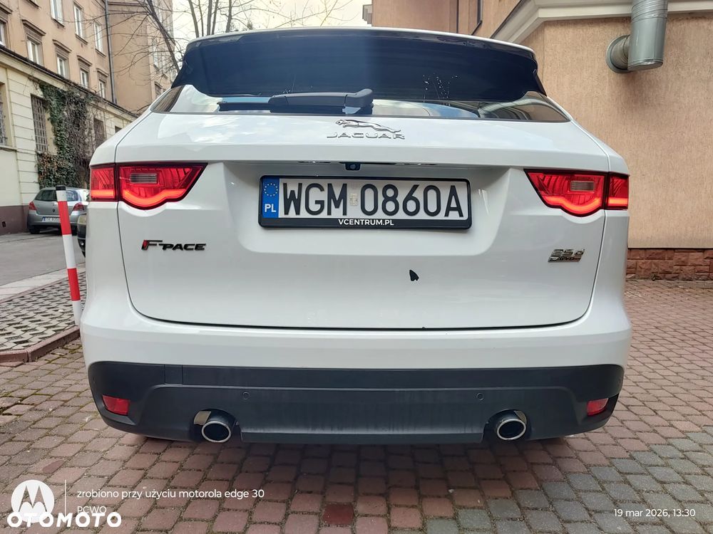 Jaguar F-Pace - 8