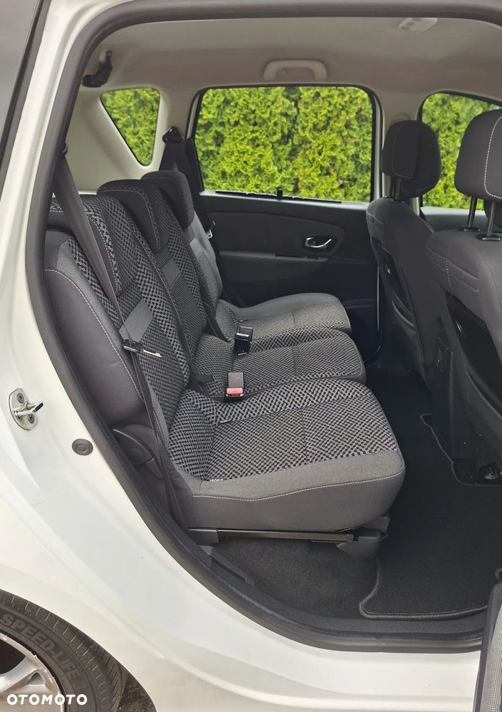 Renault Scenic 1.6 16V 110 TomTom Edition - 11