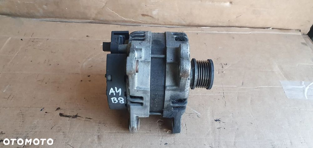 Alternator prądnica Audi A4 B8 Lift 2.0 TDI 04L903017 - 1
