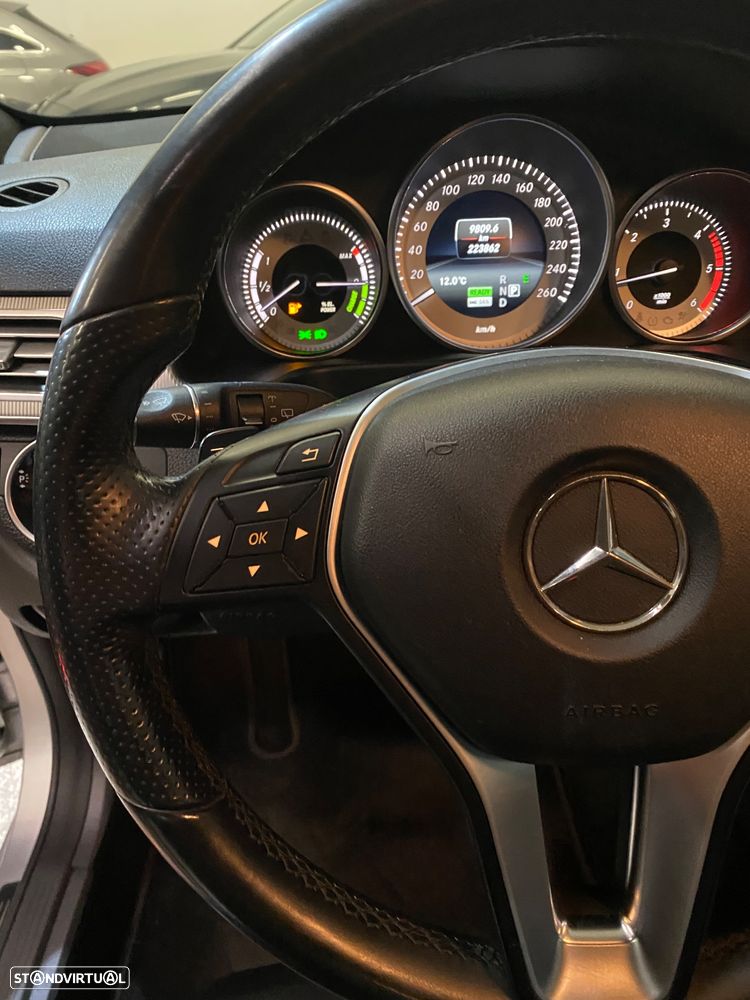 Mercedes-Benz E 300 Bluetec Hybrid Avantgarde - 12