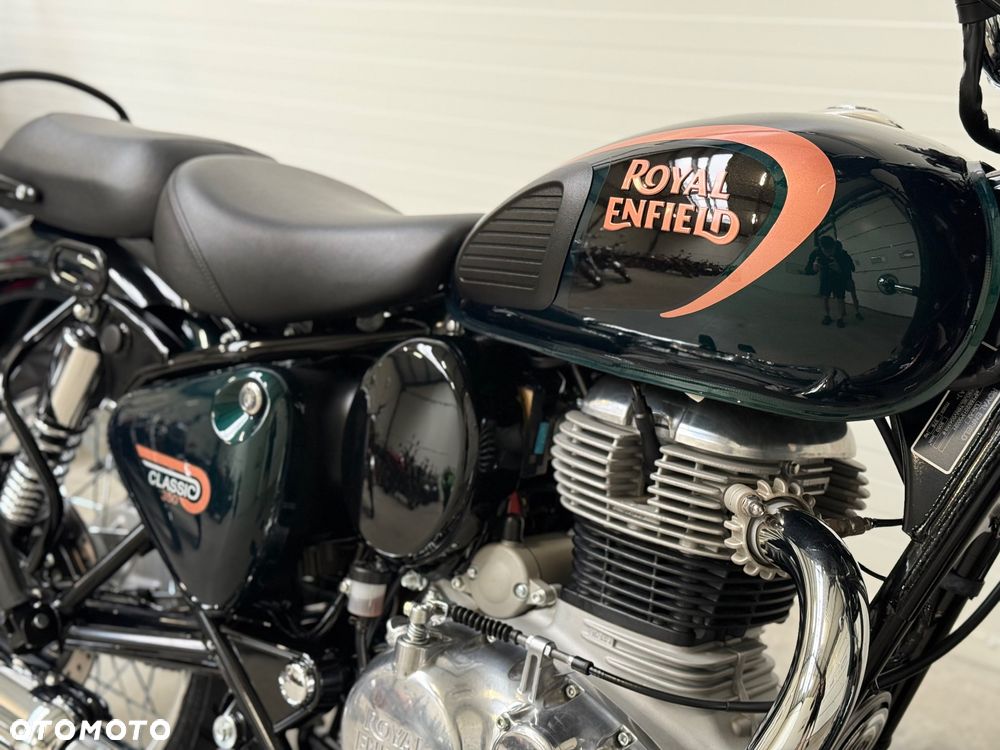Royal Enfield Classic - 16