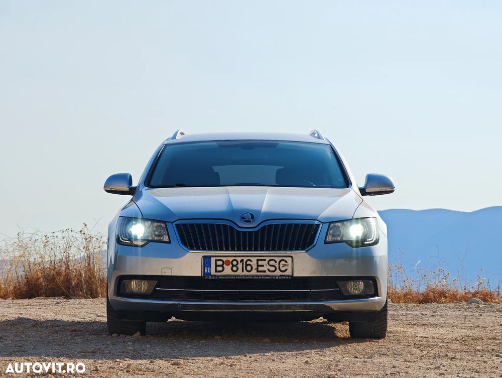 Skoda Superb 2.0 TDI Ambition - 2
