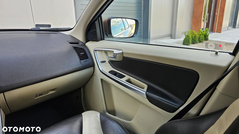 Volvo XC 60 D5 AWD Summum - 11