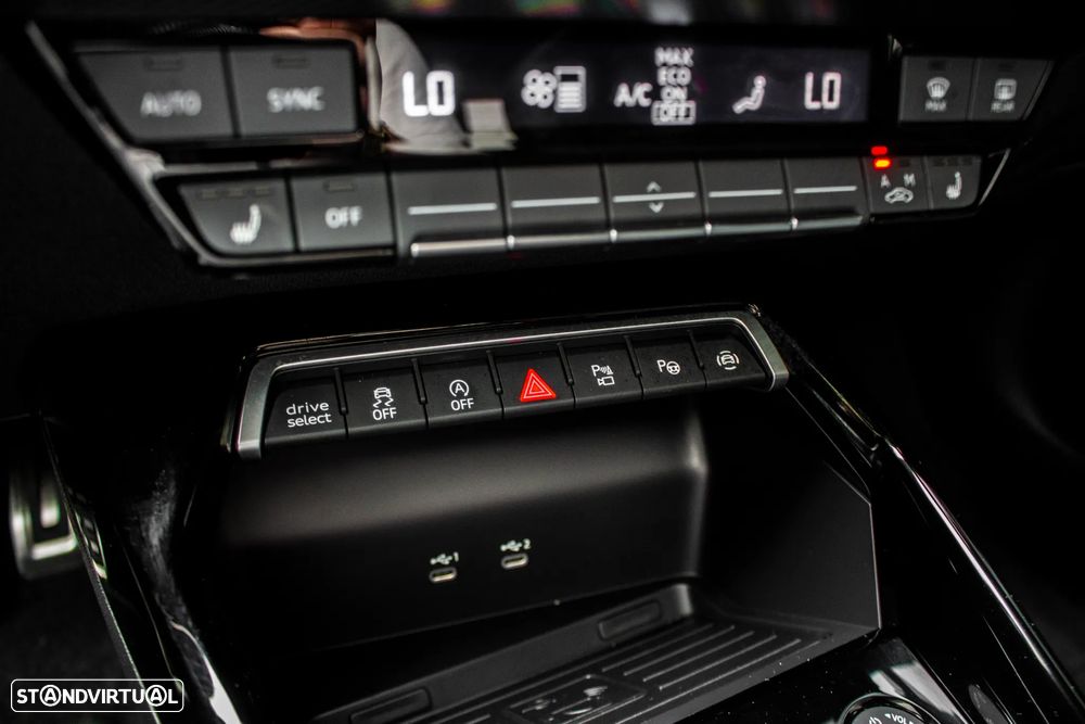 Audi RS3 Sportback 2.5 TFSI quattro S tronic - 32