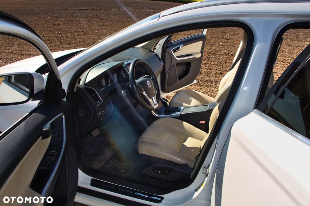 Volvo XC 60 - 2