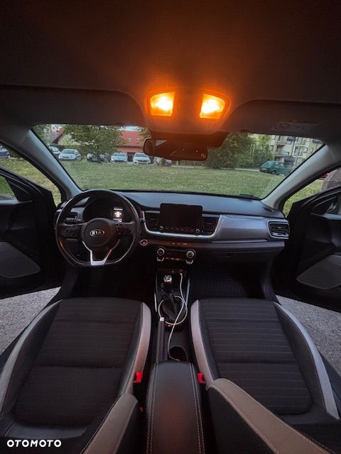 Kia Stonic 1.0 T-GDI L Business Line - 22