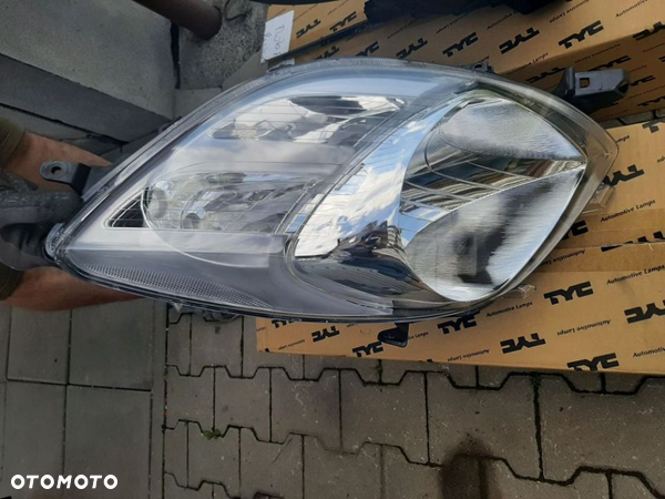 TYC NOWA LAMPA PRAWA LEWA PRZÓD TOYOTA YARIS II 06-08