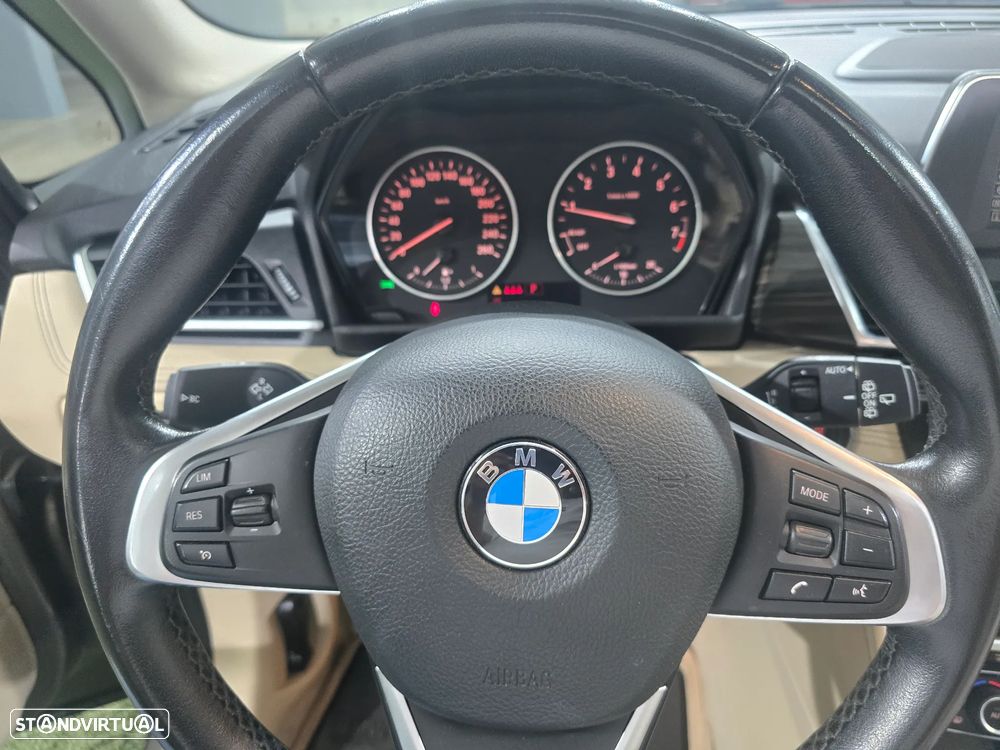 BMW 220 Active Tourer i Aut. Luxury Line - 18