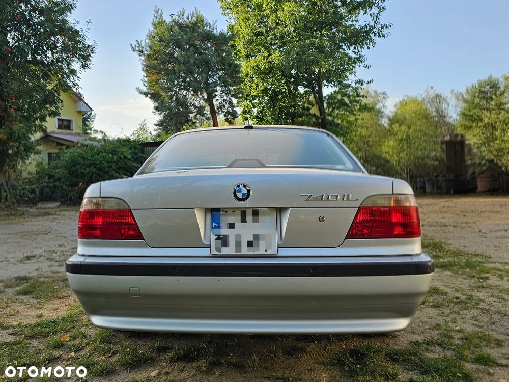 BMW Seria 7 740iL - 6