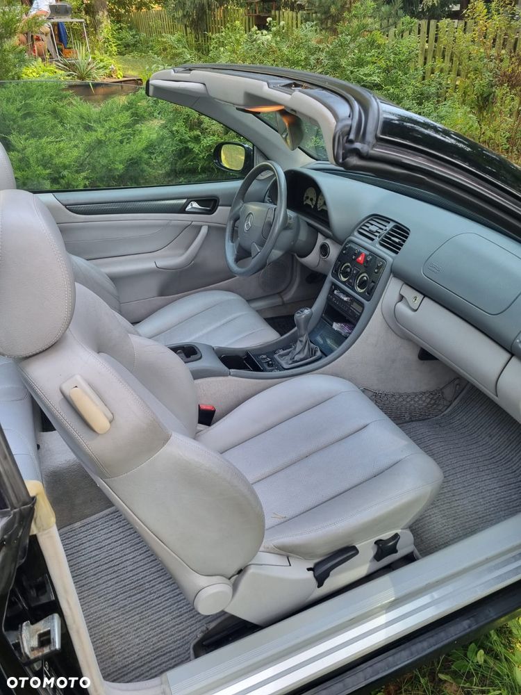 Mercedes-Benz CLK - 6