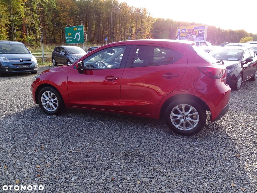 Mazda 2 2015 photo 4
