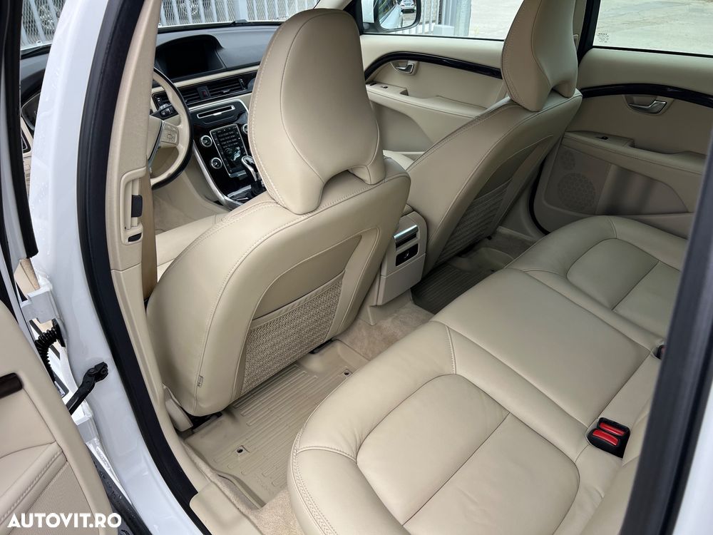 Volvo XC 70 - 8