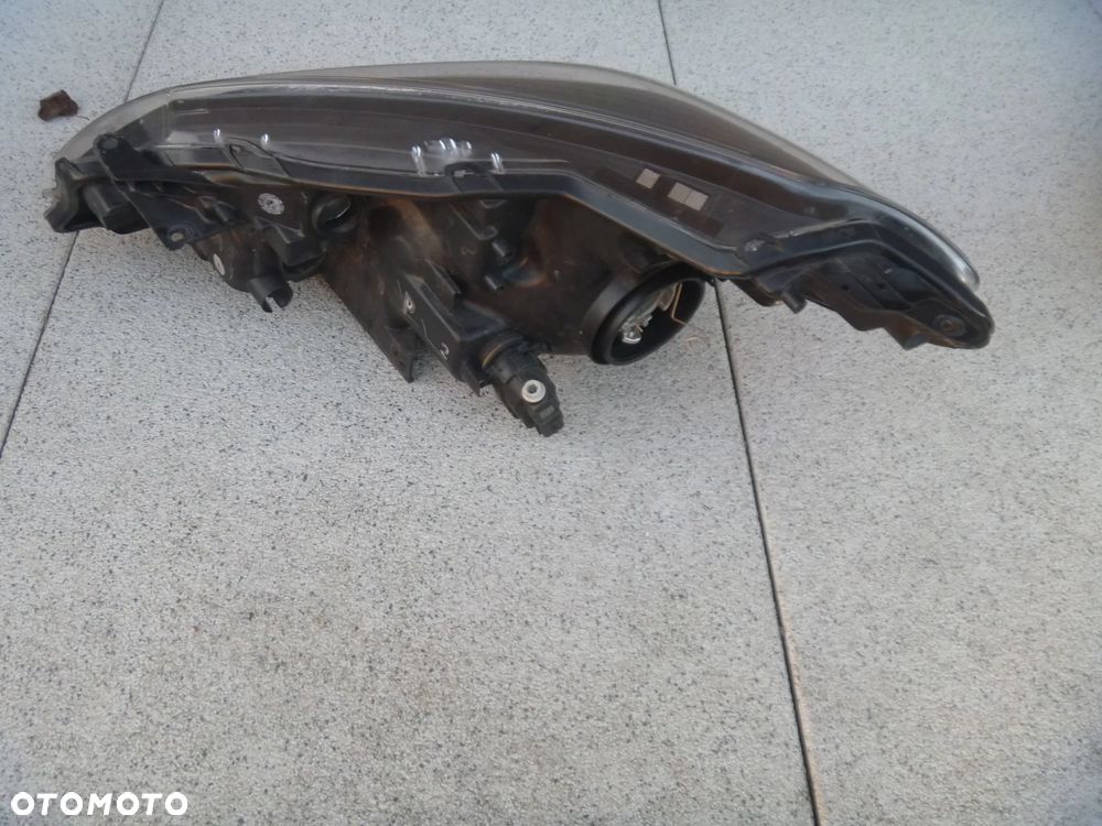 TOYOTA YARIS III LIFT 2017 LAMPA PRAWA  ZWYKŁA ORYGINAŁ - 3