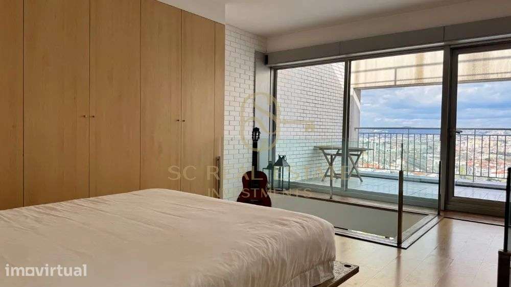 T1 Duplex com Terraço Último Piso nas Antas - Grande imagem: 2/14