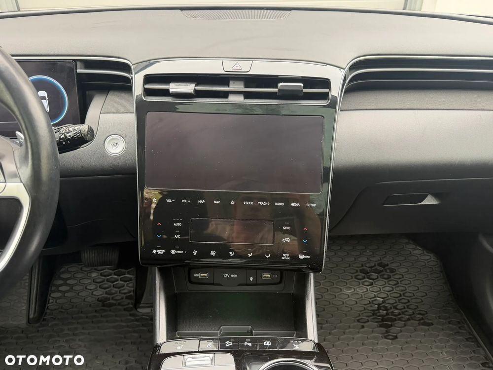 Hyundai Tucson - 16