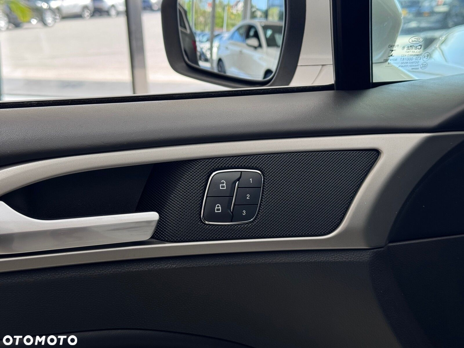 Ford Mondeo - 21