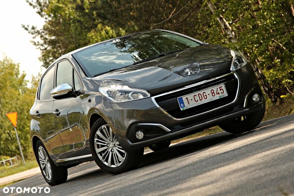 Peugeot 208 1.2 PureTech Style - 10