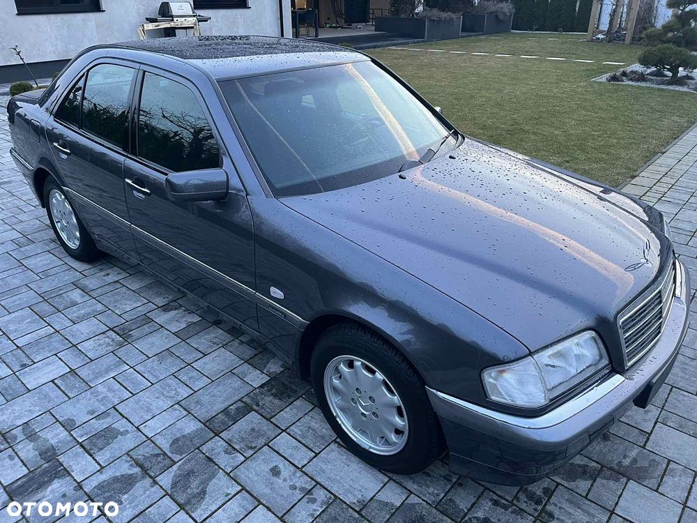 Mercedes-Benz Klasa C 180 Classic - 14