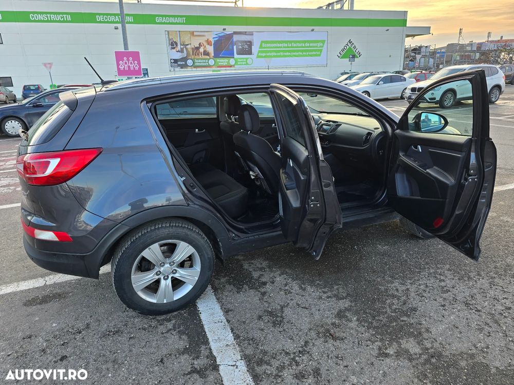 Kia Sportage 2.0 CRDI 4WD Automatik Spirit - 5