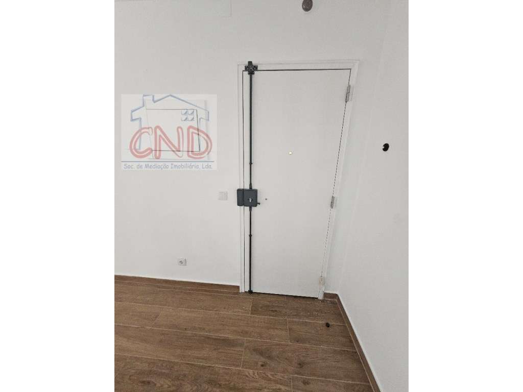Amadora- Venteira T2 para arrendar 1.100 Euros Mês - Grande imagem: 5/20
