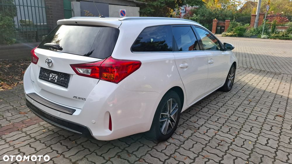 Toyota Auris 2.0 D-4D Edition - 3