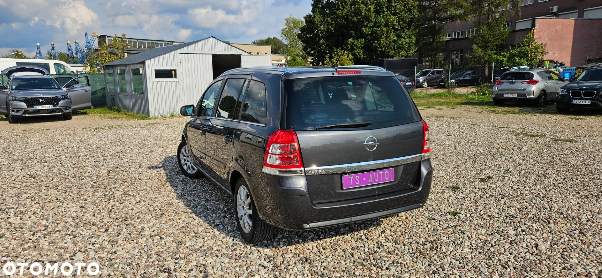 Opel Zafira 1.8 Cosmo - 8