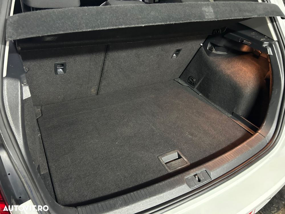 Volkswagen Golf 1.0 TSI (BlueMotion Technology) Comfortline - 17