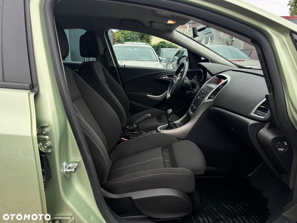 Opel Astra 1.4 Turbo 150 Jahre - 29