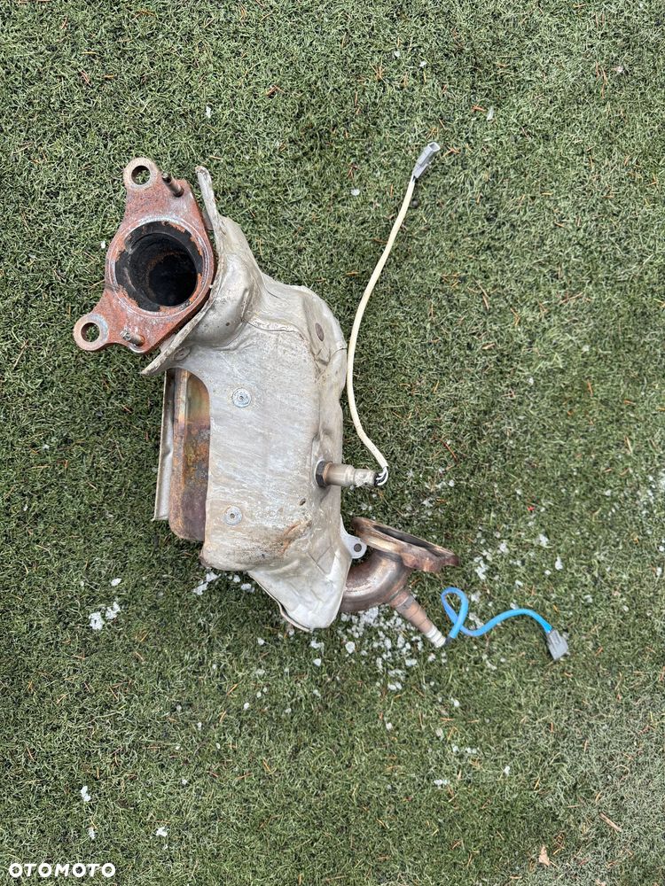 Katalizator Renault Nissan Renault Megane IV 1.2 TCE katalizator 208A08304R 1.2 TCE - 3