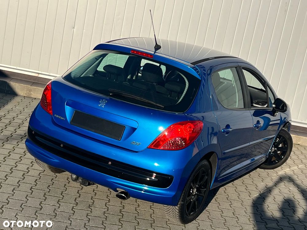 Peugeot 207 - 8