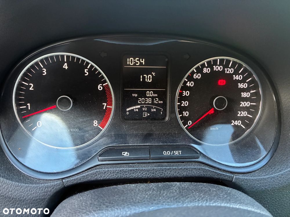 Volkswagen Polo 1.2 TSI MATCH - 13