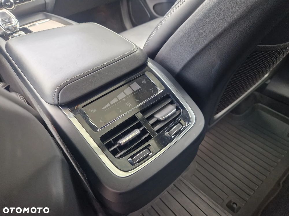 Volvo XC 60 B5 D AWD Geartronic Momentum - 16