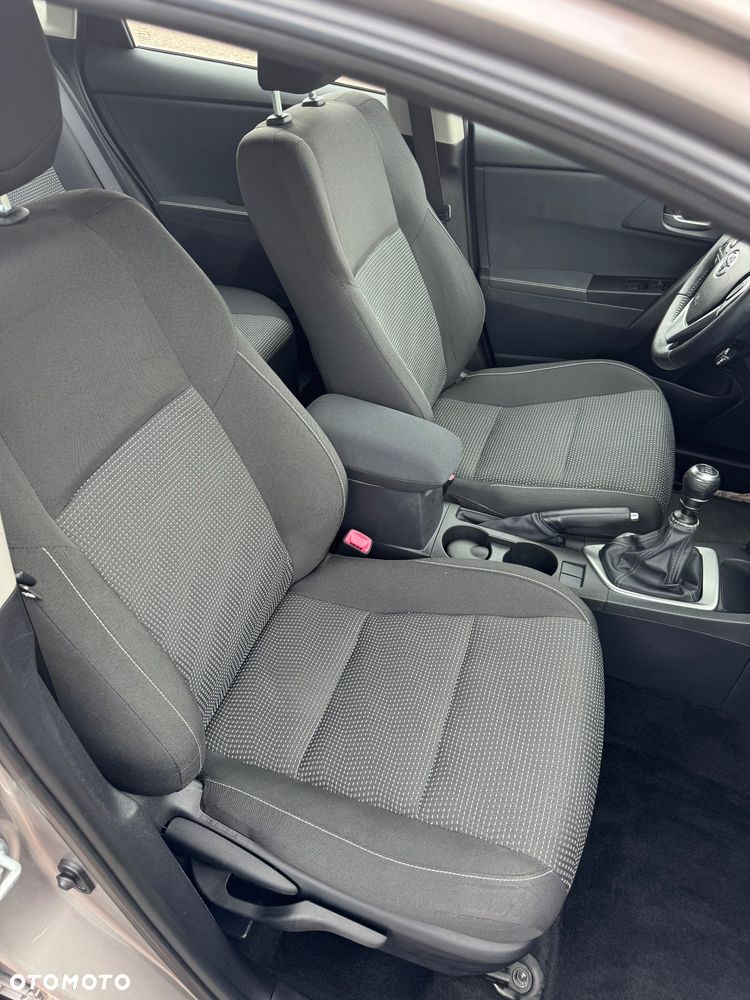 Toyota Auris 1.6 Life+ - 16
