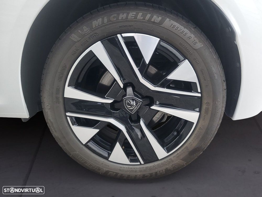 Peugeot e-208 - 9
