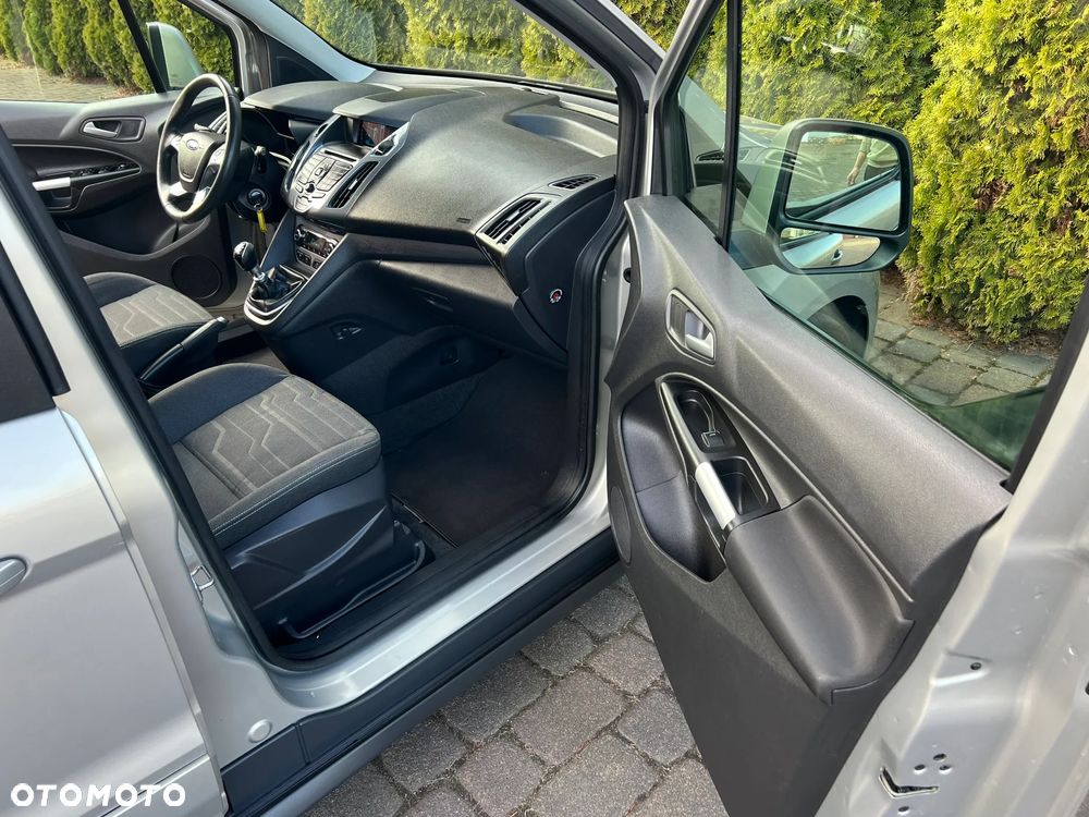Ford Tourneo Connect - 16