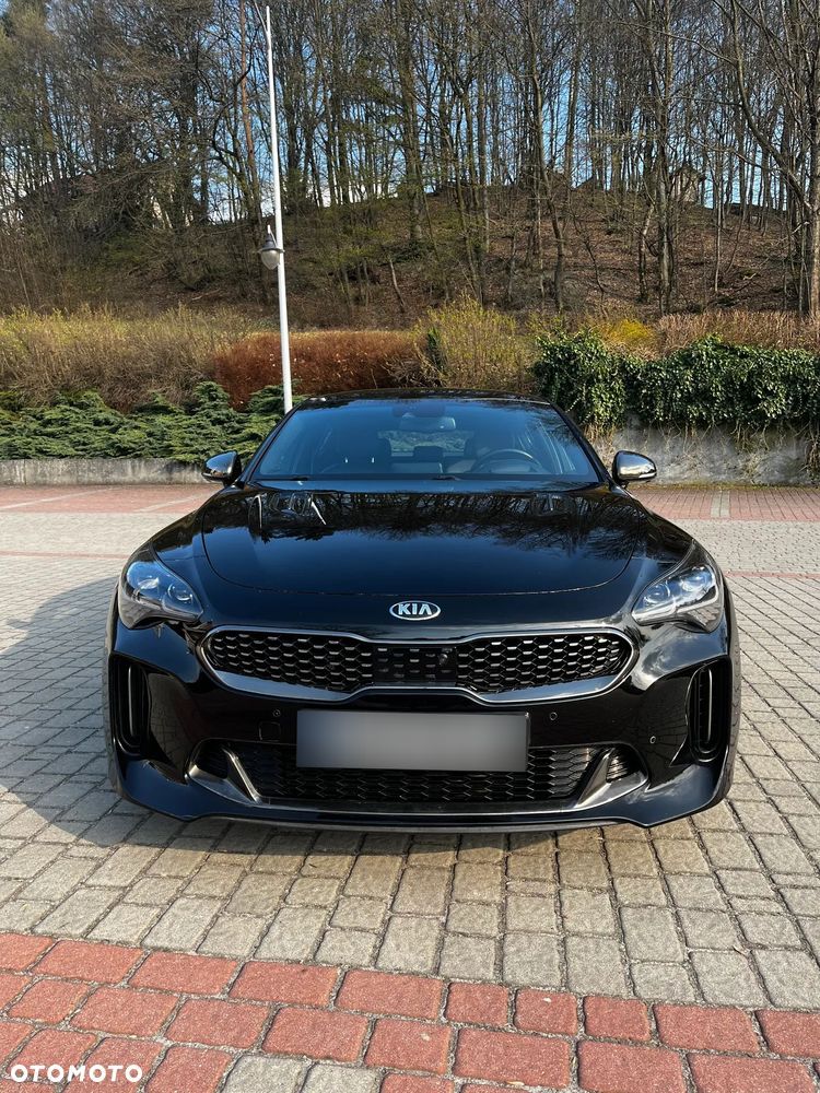 Kia Stinger - 1