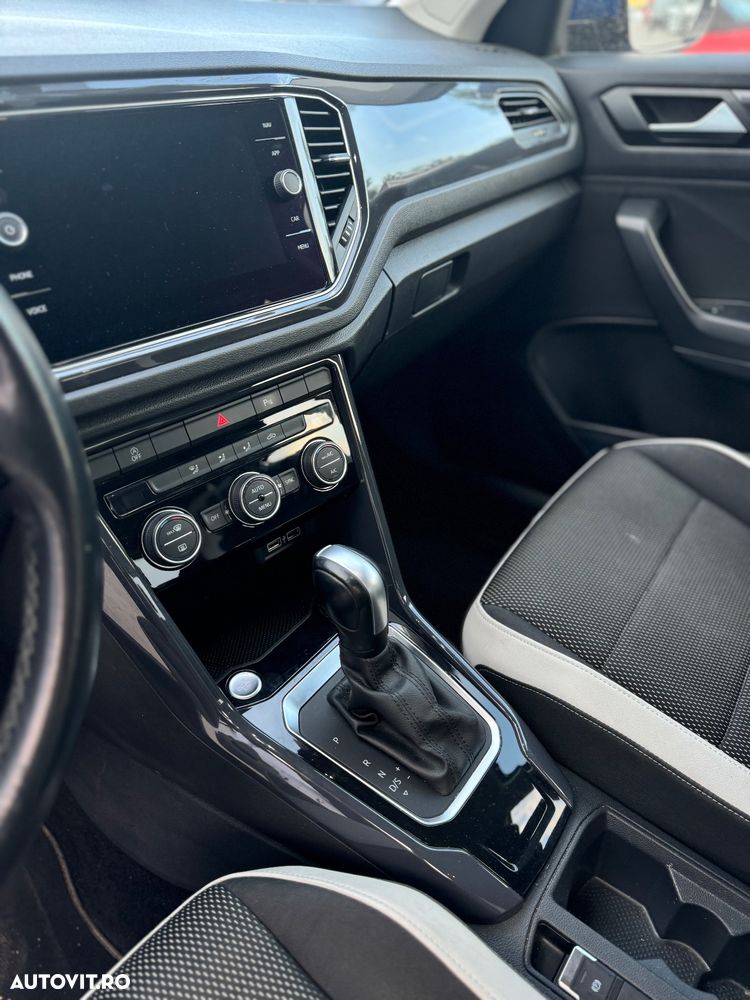 Volkswagen T-ROC - 13