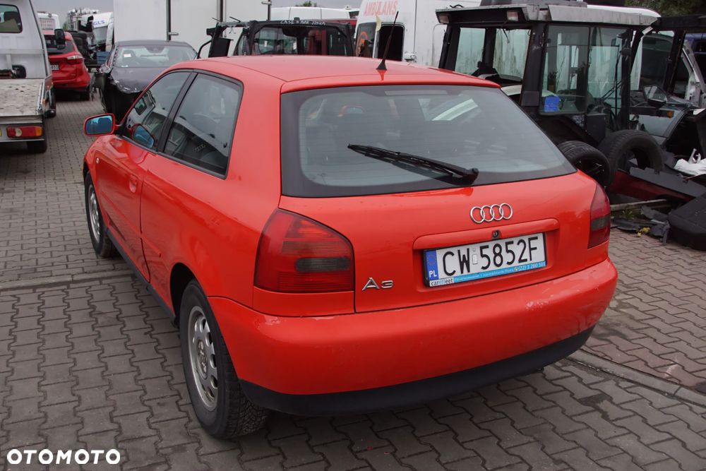 Auto na części - Audi A3 8L 1.6 8V 101 KM APF DUU LY3F 2000R Silnik Skrzynia Drzwi Maska Błotnik Klapa Lampa Lusterko Klamka Szyba Deska Kokpit Sterownik Moduł Czujnik Licznik Panel Kierownica - 4