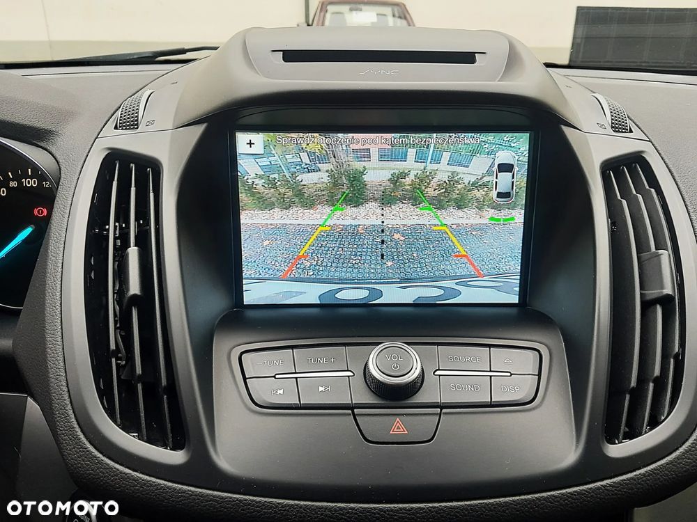 Ford Kuga 1.5 EcoBoost 2x4 Titanium - 19