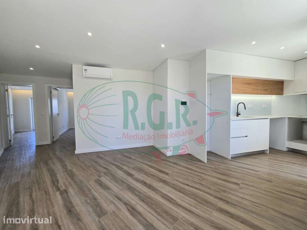 ANDAR MORADIA T1+1 RECUPERADO (NOVO) | ÁREA EXTERIOR PRIVATIVA (99m2) - Grande imagem: 3/28