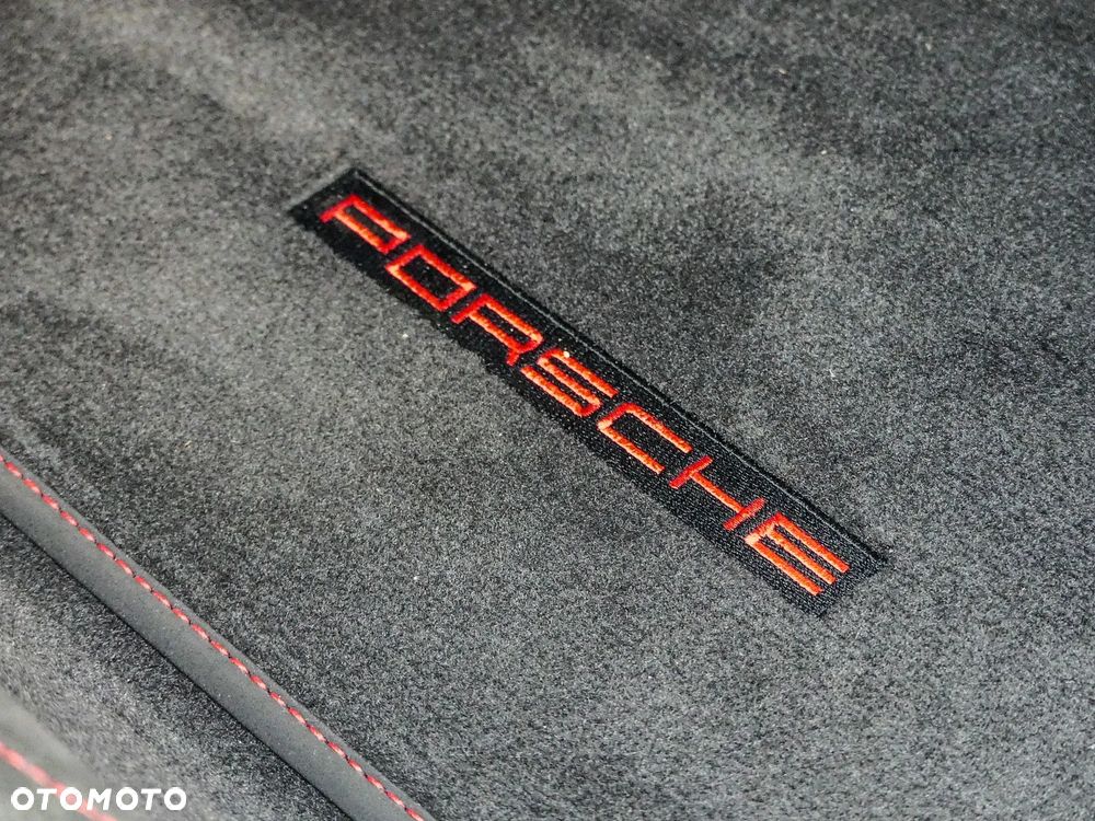 Porsche 911 Carrera T-Hybrid GTS - 24