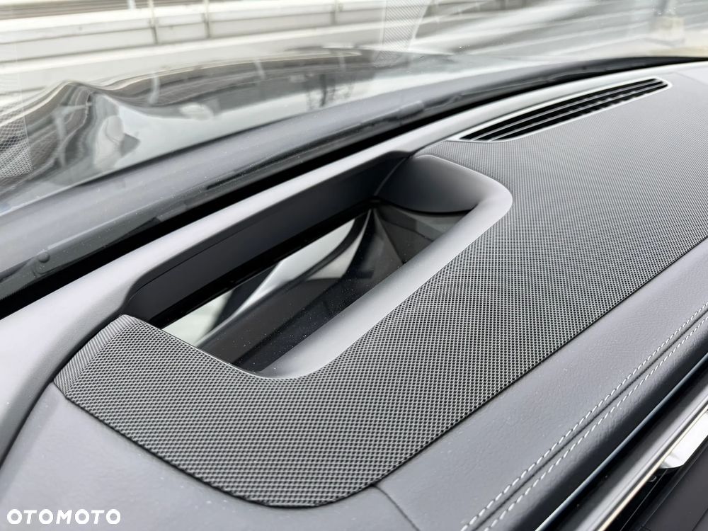 Mercedes-Benz GLS - 37