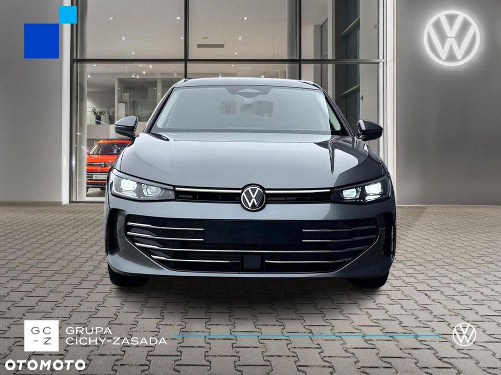 Volkswagen Passat Variant 2.0 TDI EVO Elegance DSG - 9